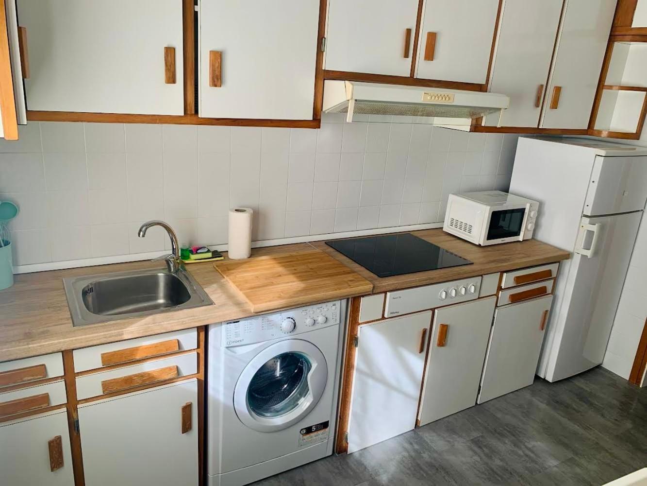 Amplio Apart 3 Dormitorios Cerca De La Playa Con Garaje Gijón Exteriér fotografie